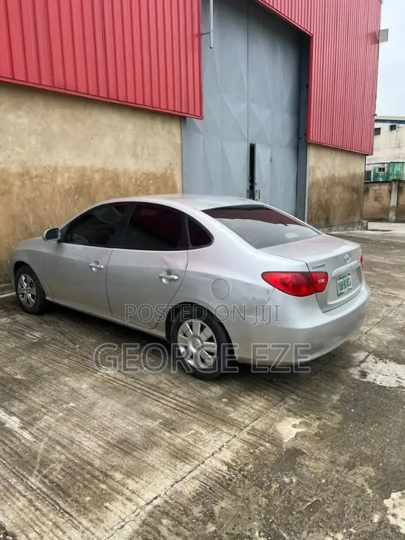 Hyundai Elantra 2008 Silver