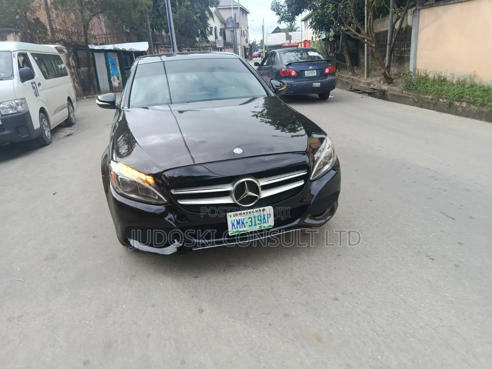 Mercedes-Benz C300 2015 Black