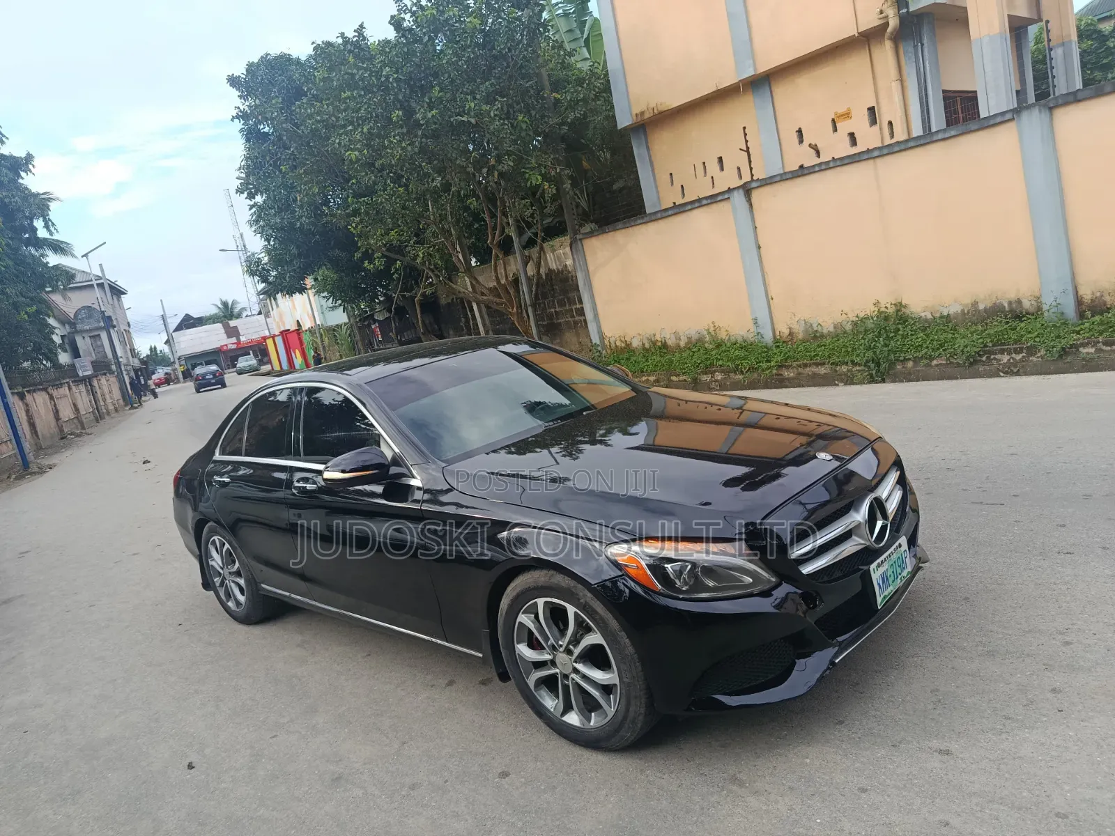 Mercedes-Benz C300 2015 Black