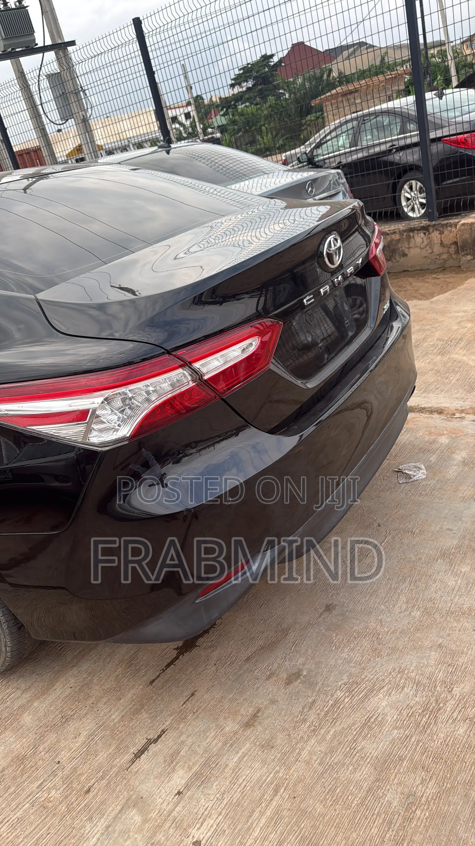 Toyota Camry XLE FWD (2.5L 4cyl 8AM) 2018 Black