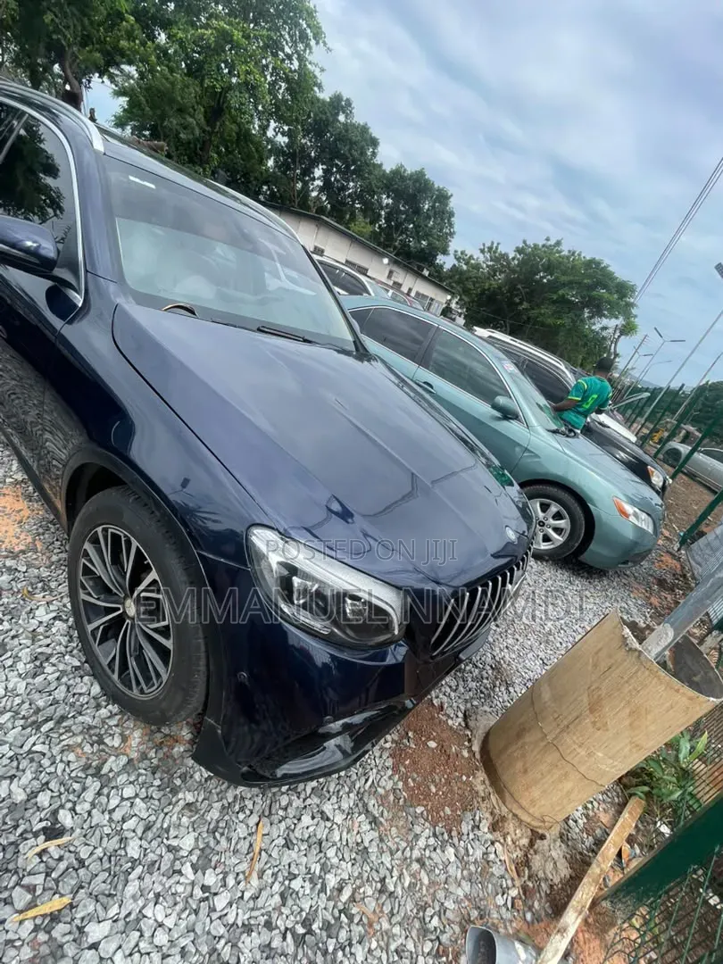 Mercedes-Benz GLC-Class 2016 Blue