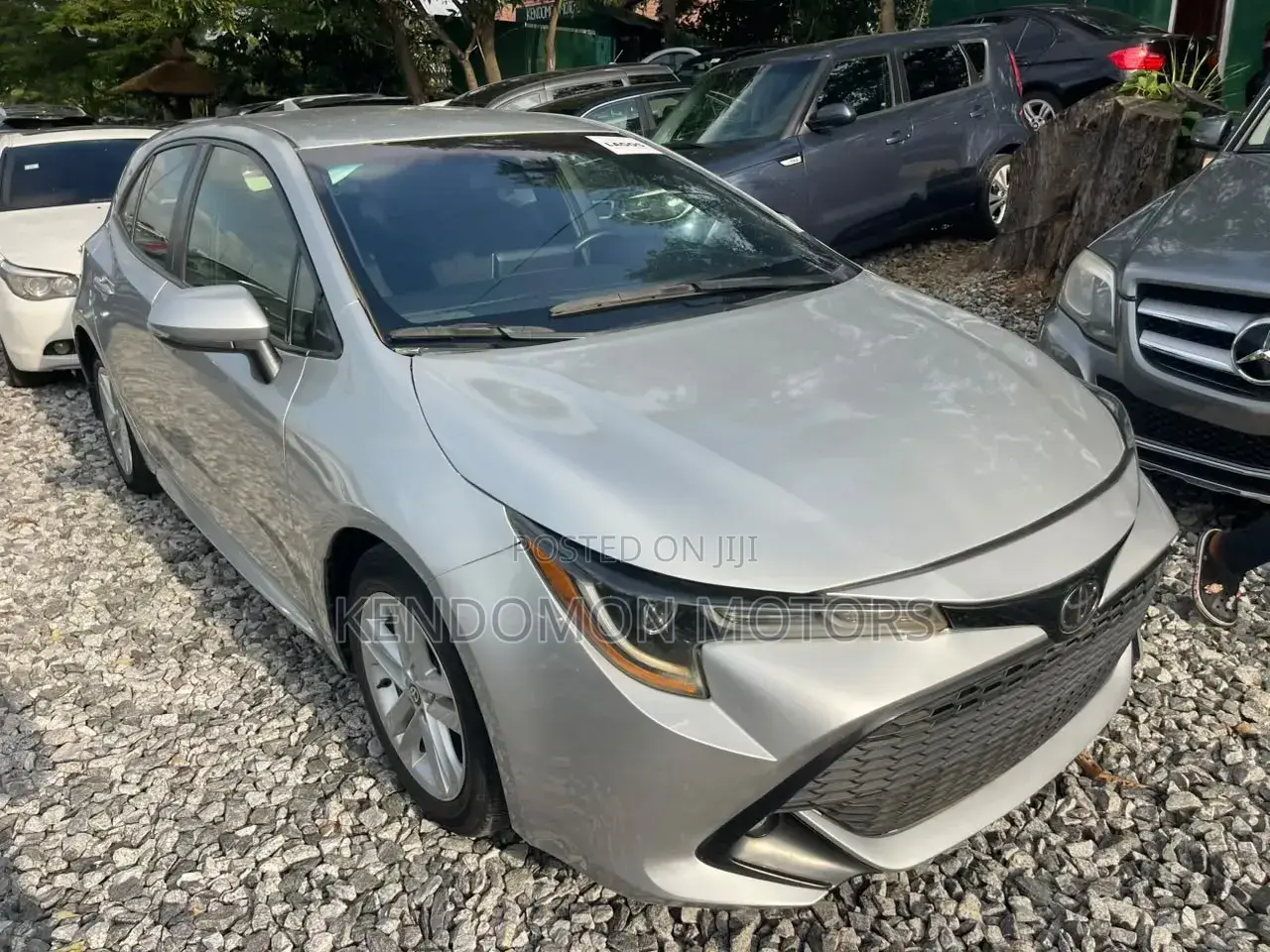 Toyota Corolla SE (1.8L 4cyl 6M) 2019 Silver