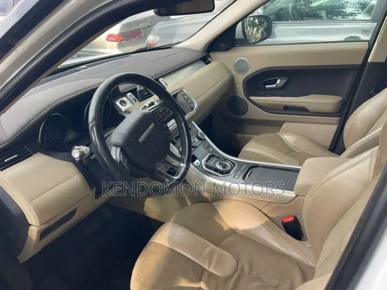 Land Rover Range Rover Evoque Pure Plus AWD 2013 White