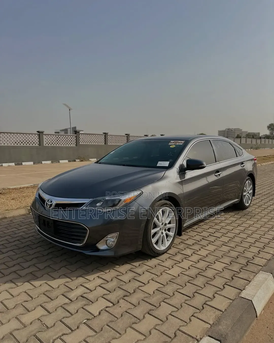 Toyota Avalon Limited 4dr Sedan (3.5L 6cyl 6A) 2014 Gray