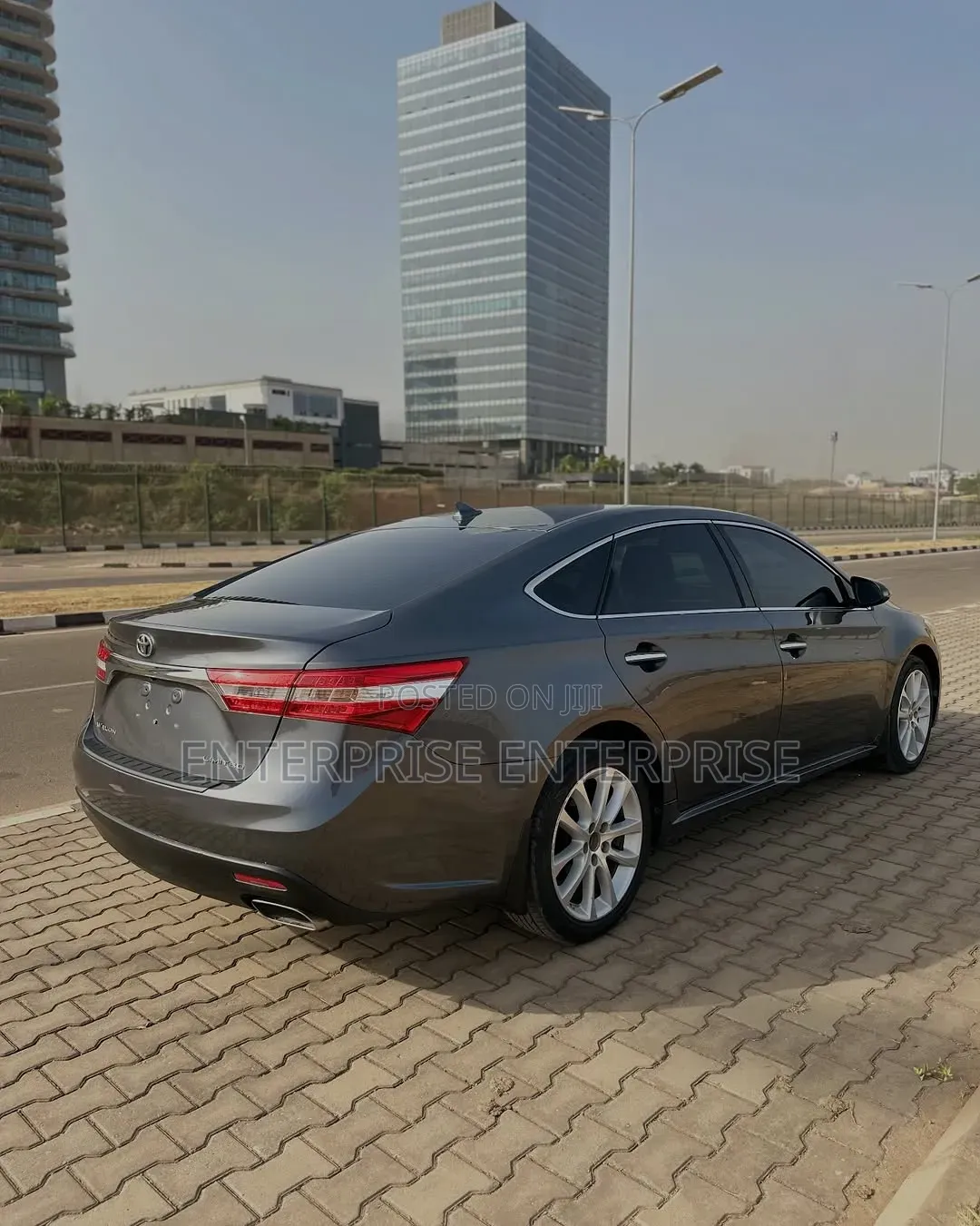 Toyota Avalon Limited 4dr Sedan (3.5L 6cyl 6A) 2014 Gray