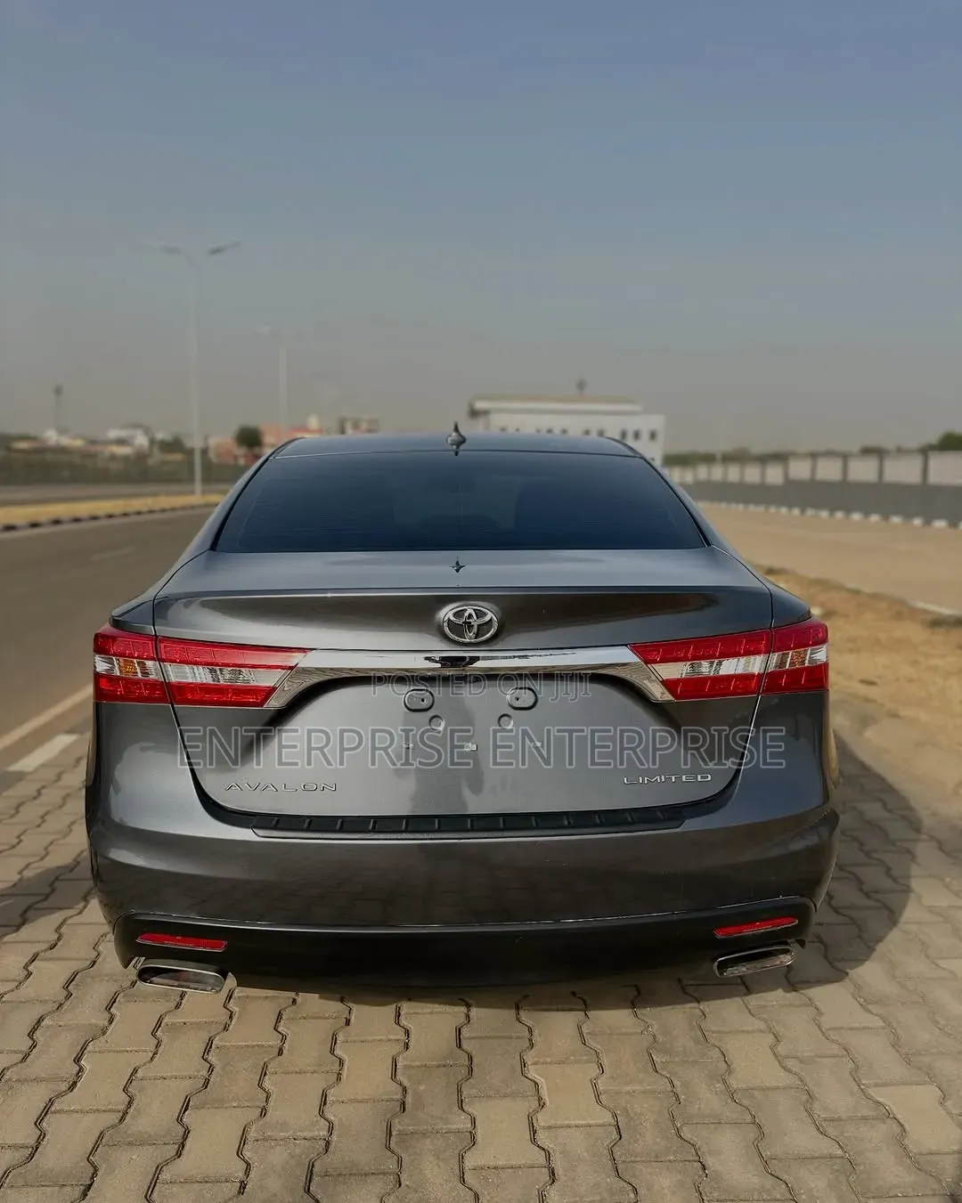 Toyota Avalon Limited 4dr Sedan (3.5L 6cyl 6A) 2014 Gray
