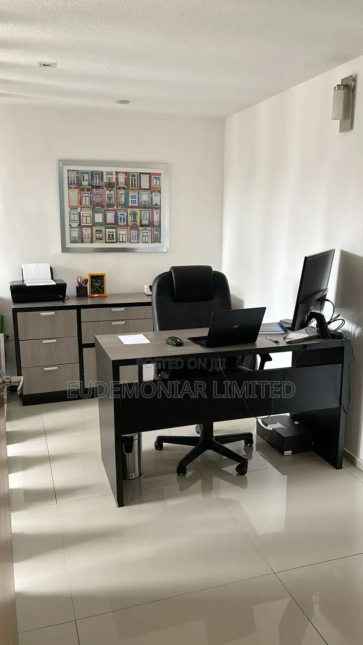 Premium Office Decor