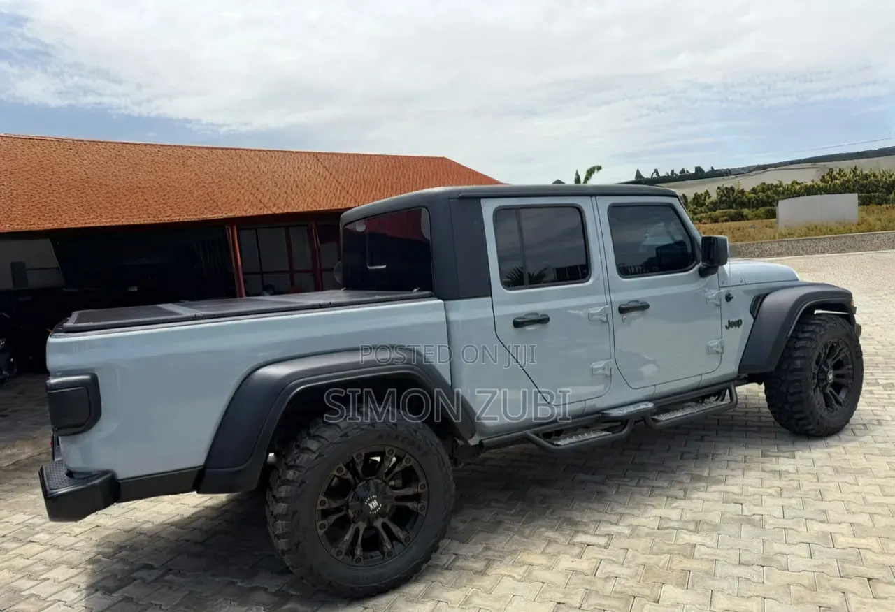 Jeep Gladiator Sport S 2020 Gray