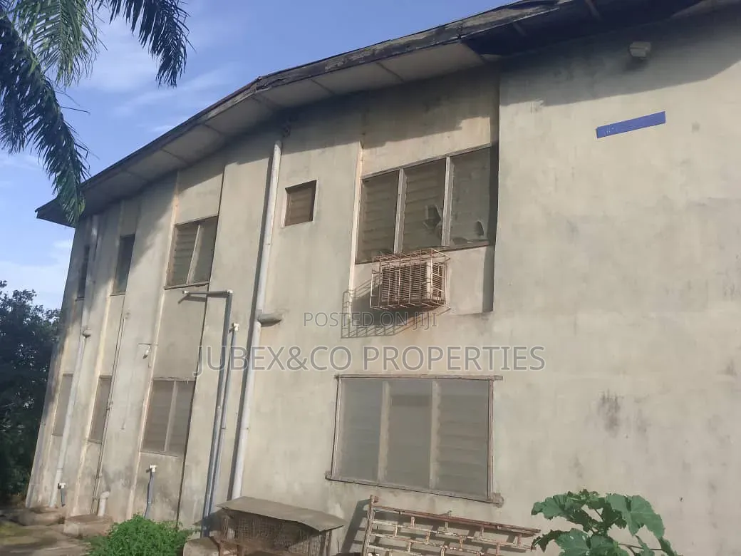 3bdrm Block of Flats in Irojo Ilesa for sale