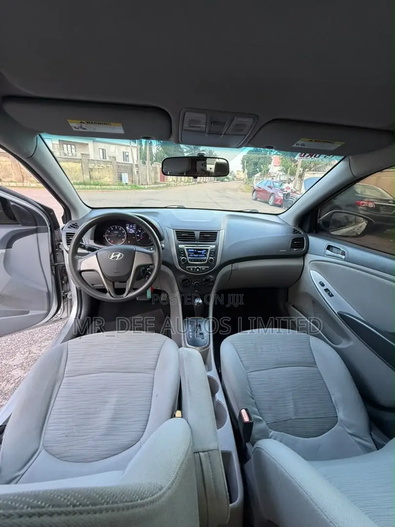 Hyundai Accent 2015 Silver