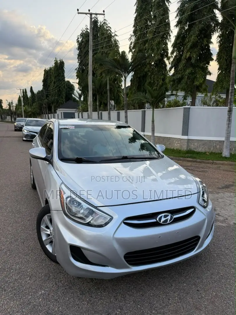 Hyundai Accent 2015 Silver