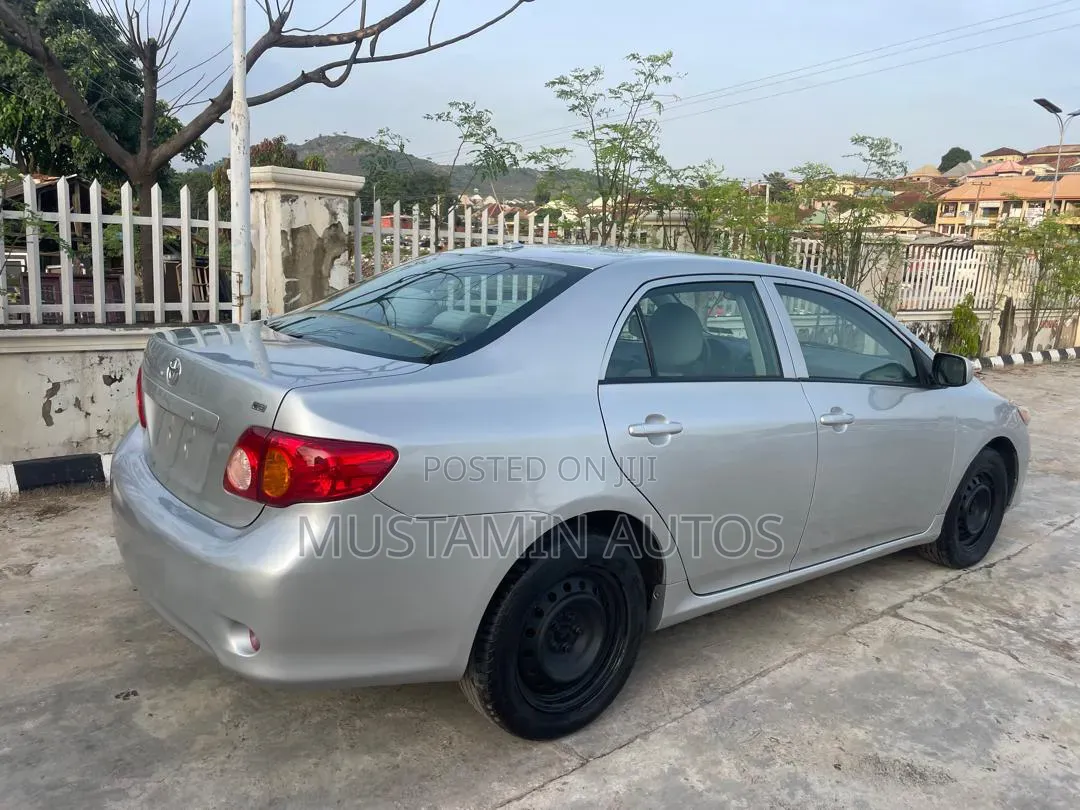 Toyota Corolla 2009 Silver