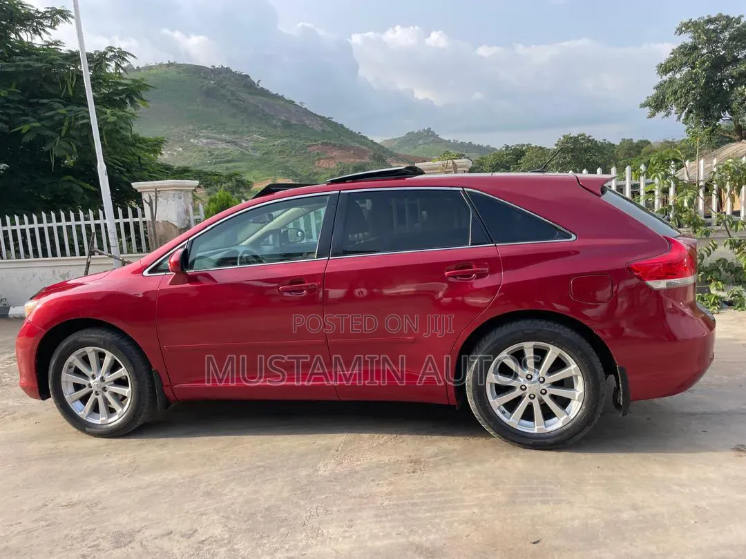 Toyota Venza 2010 Red