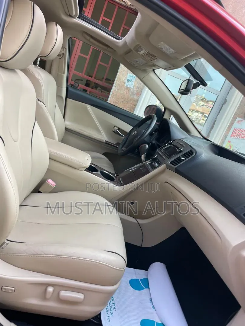 Toyota Venza 2010 Red