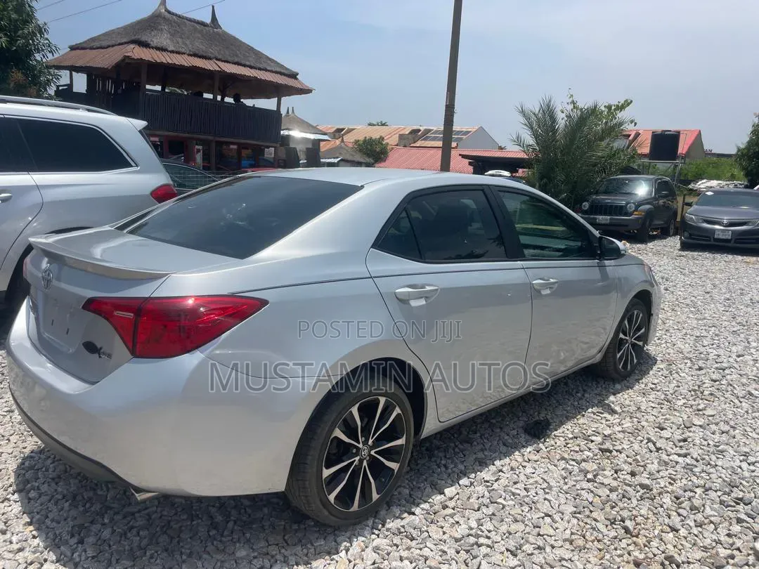 Toyota Corolla 2017 Silver