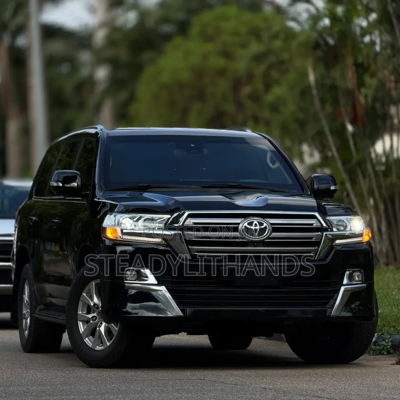 Toyota Land Cruiser 4.5 V8 GXR 2021 Black