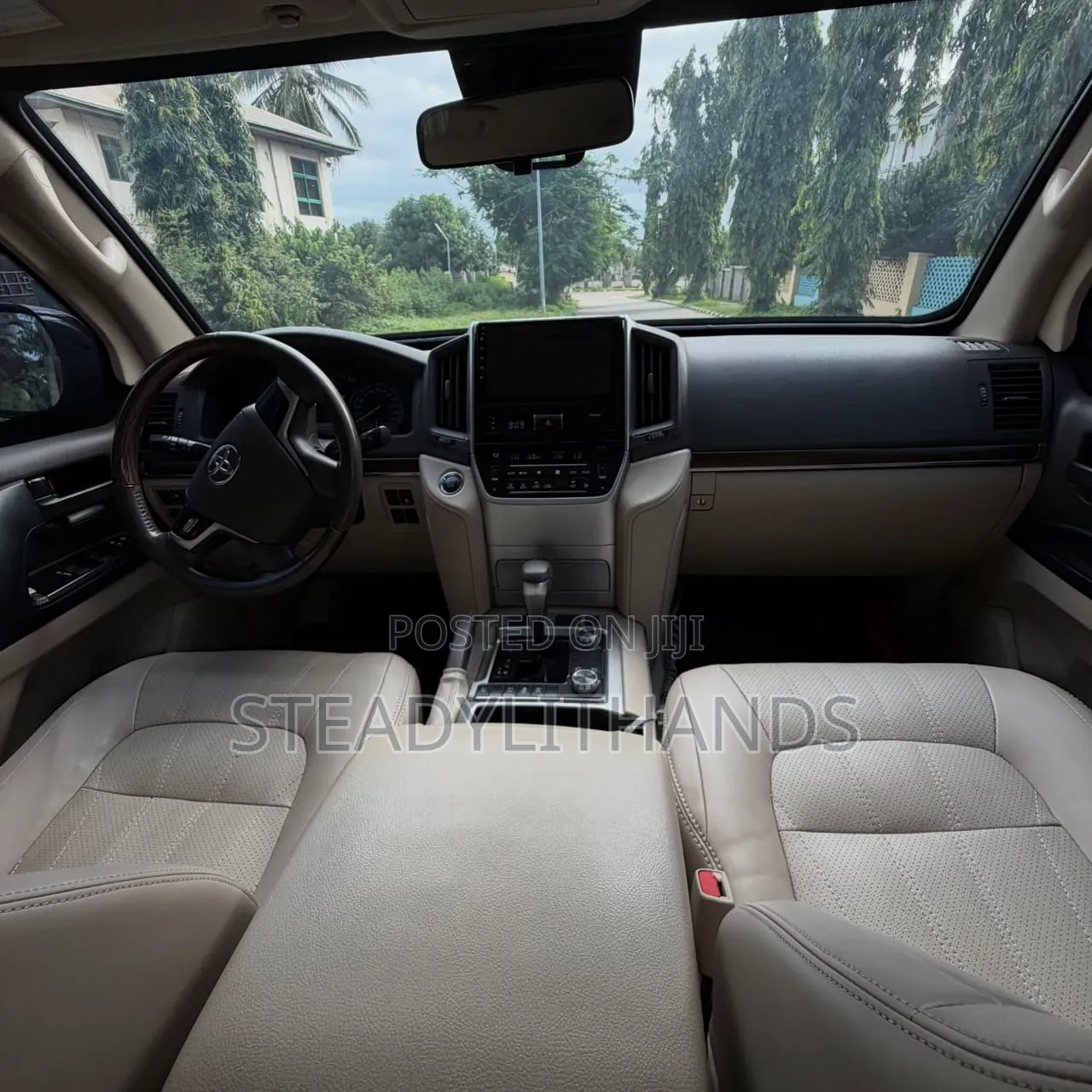 Toyota Land Cruiser 4.5 V8 GXR 2021 Black