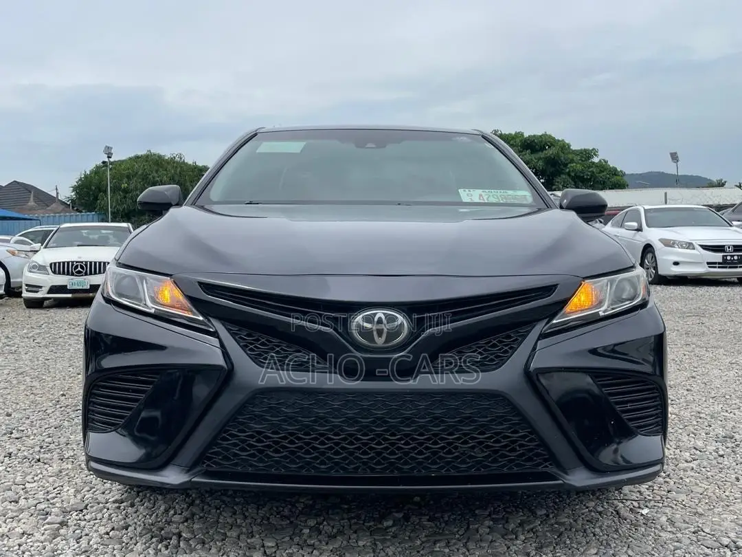 Toyota Camry 2018 Black