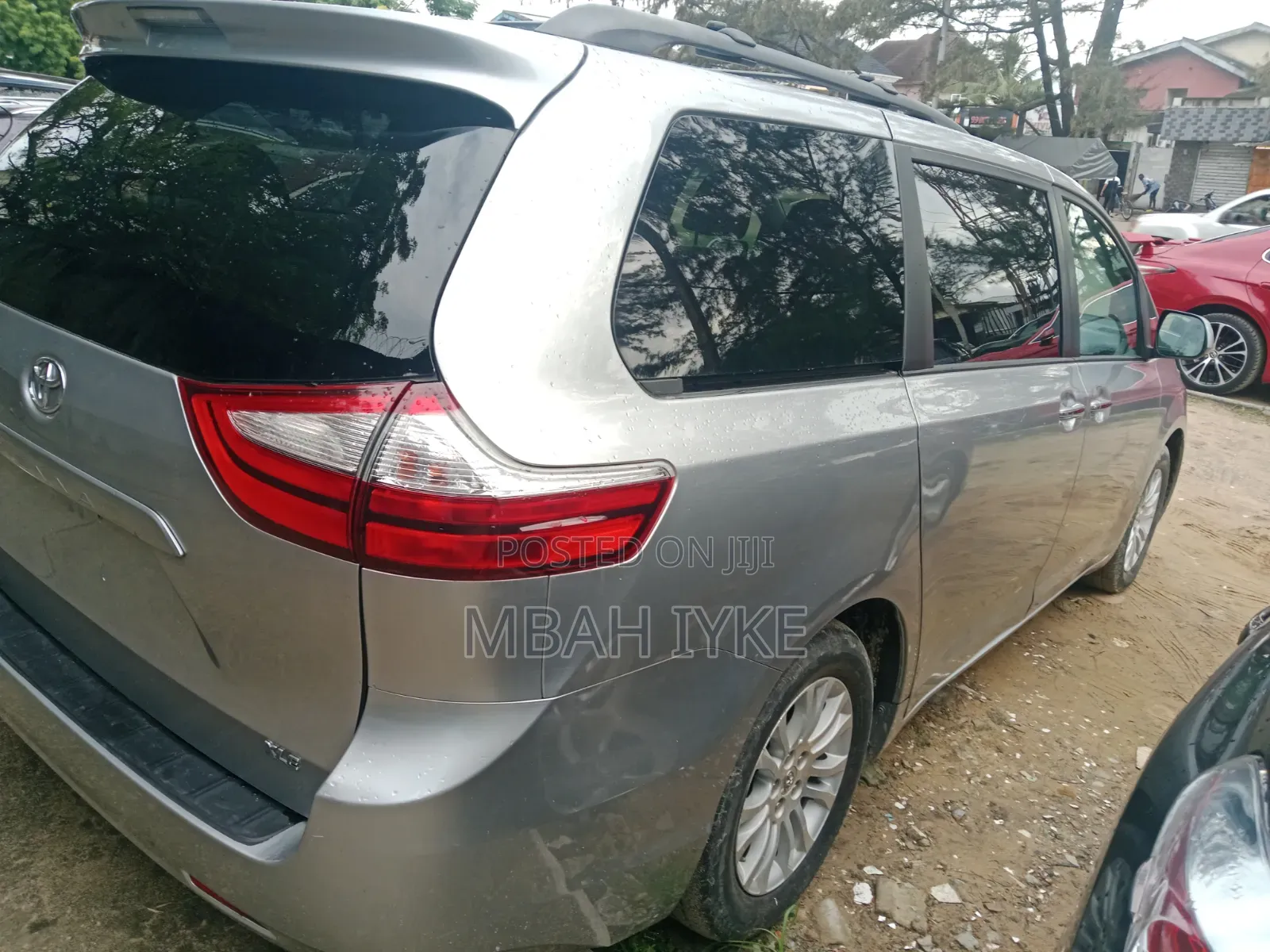 Toyota Sienna XLE 7 Passenger (3.5L 6cyl 6A) 2016 Gray