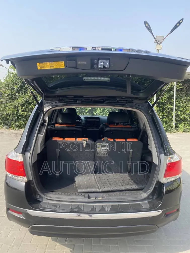 Toyota Highlander Limited 3.5l 4WD 2013 Black
