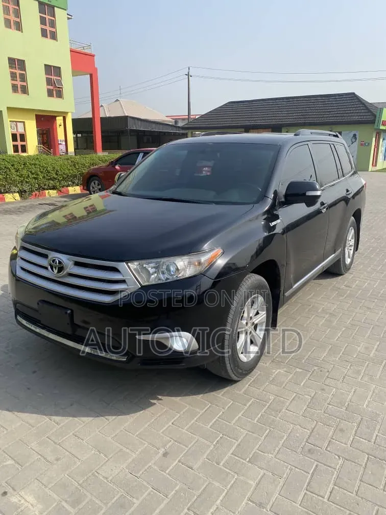 Toyota Highlander Limited 3.5l 4WD 2013 Black