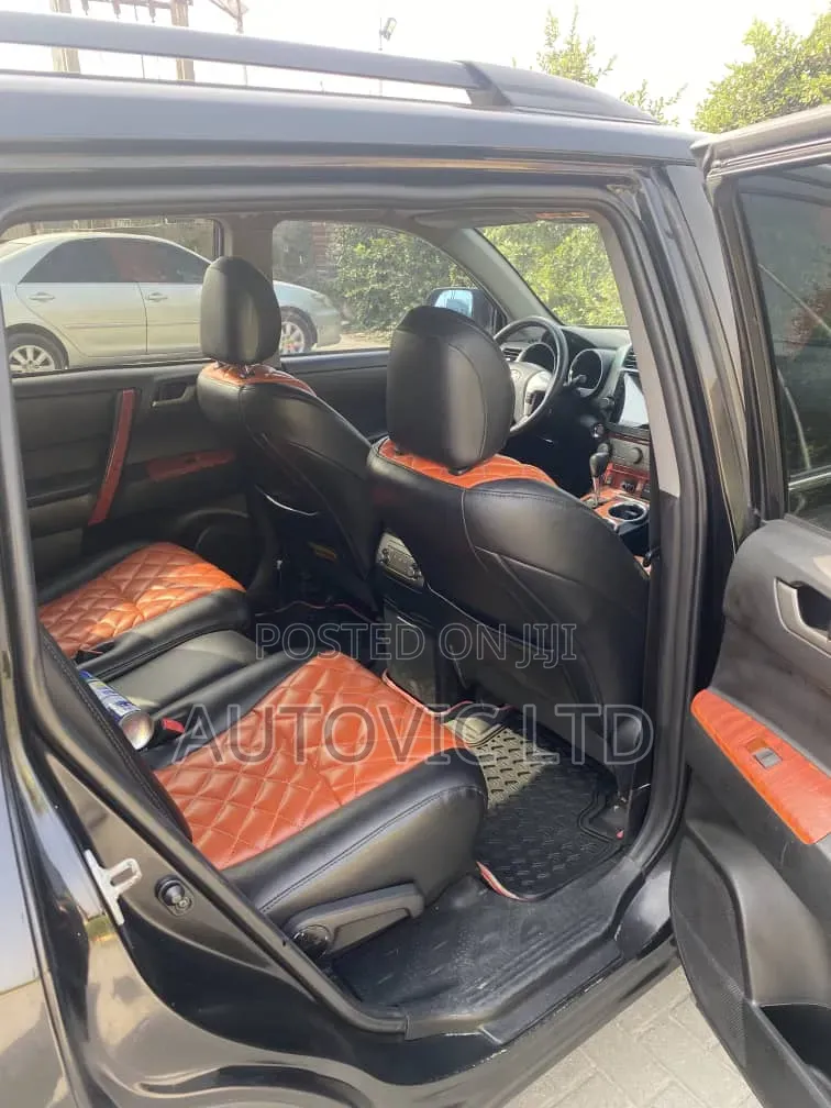 Toyota Highlander Limited 3.5l 4WD 2013 Black