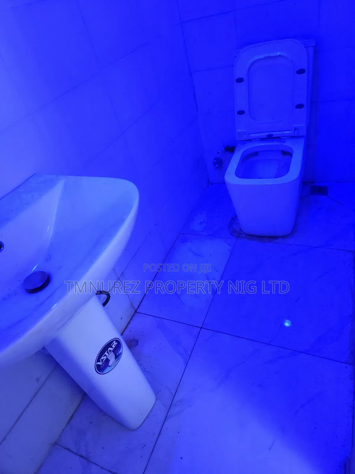4bdrm Duplex in Chevron for rent