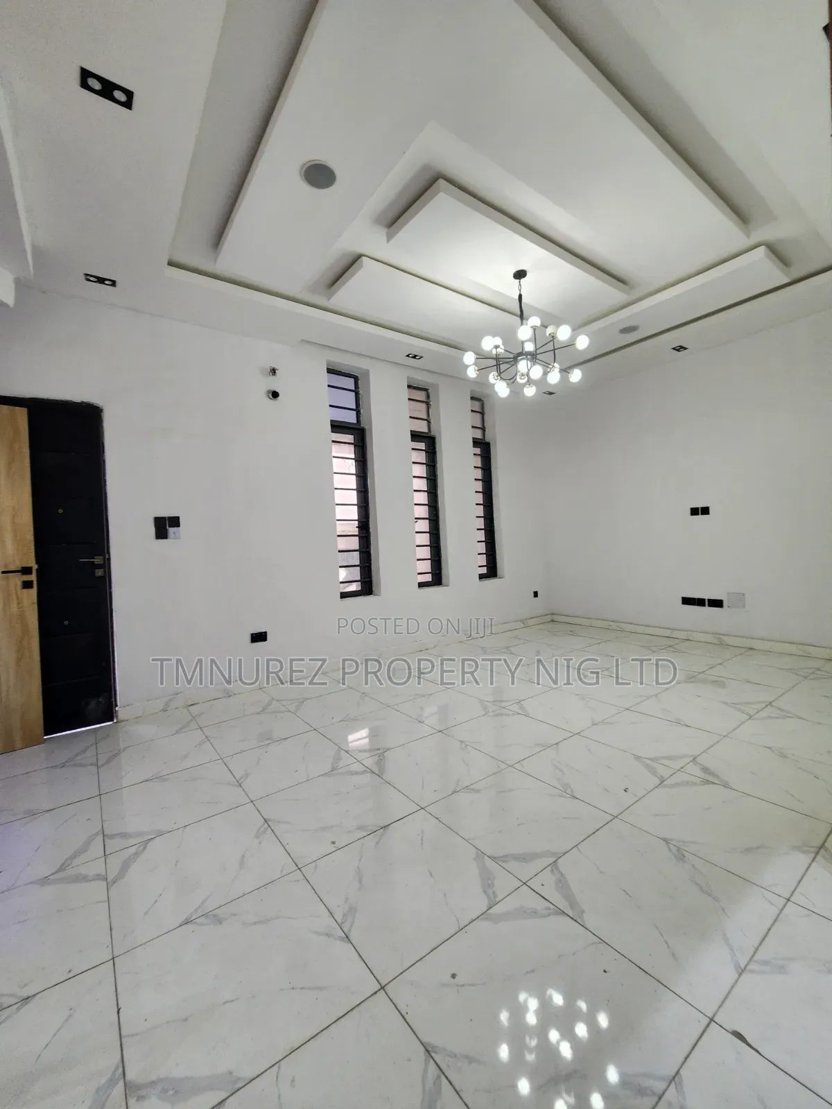 4bdrm Duplex in Chevron for rent