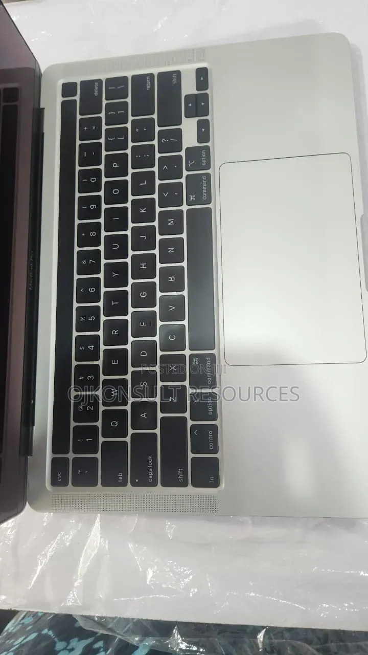 Laptop Apple MacBook Pro 2020 16GB Intel Core i7 SSD 512GB