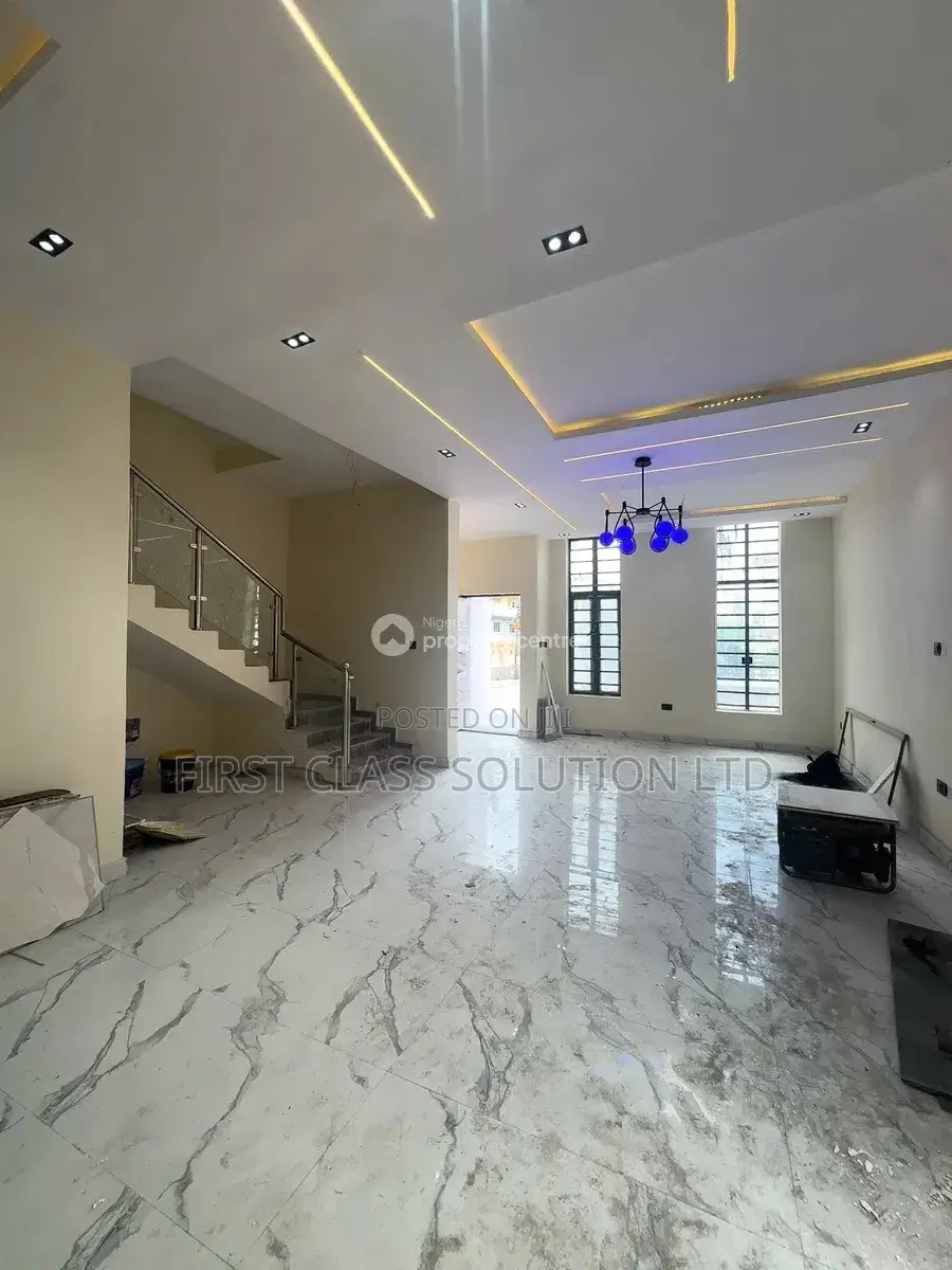 5bdrm Duplex in Idado for sale