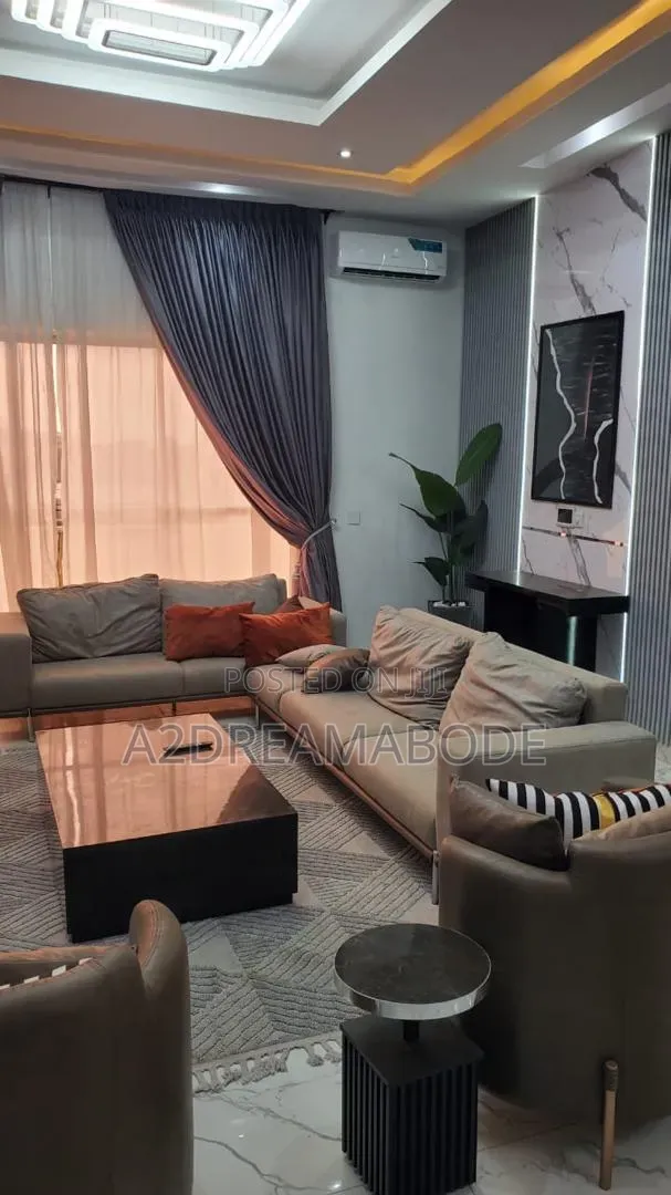 Furnished 3bdrm Apartment in Ikeja Gra for rent