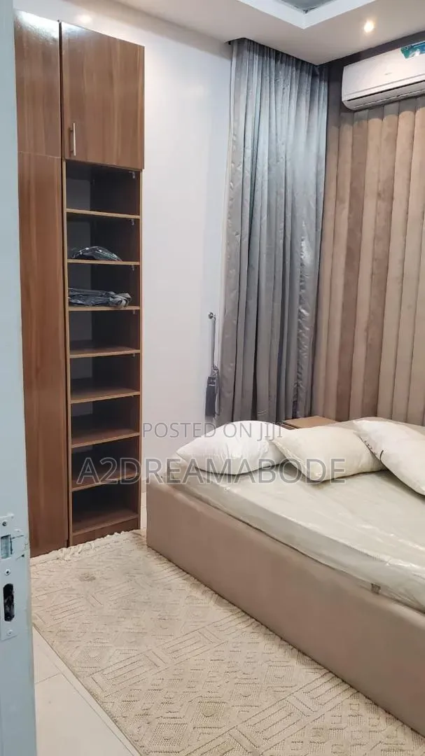 Furnished 3bdrm Apartment in Ikeja Gra for rent