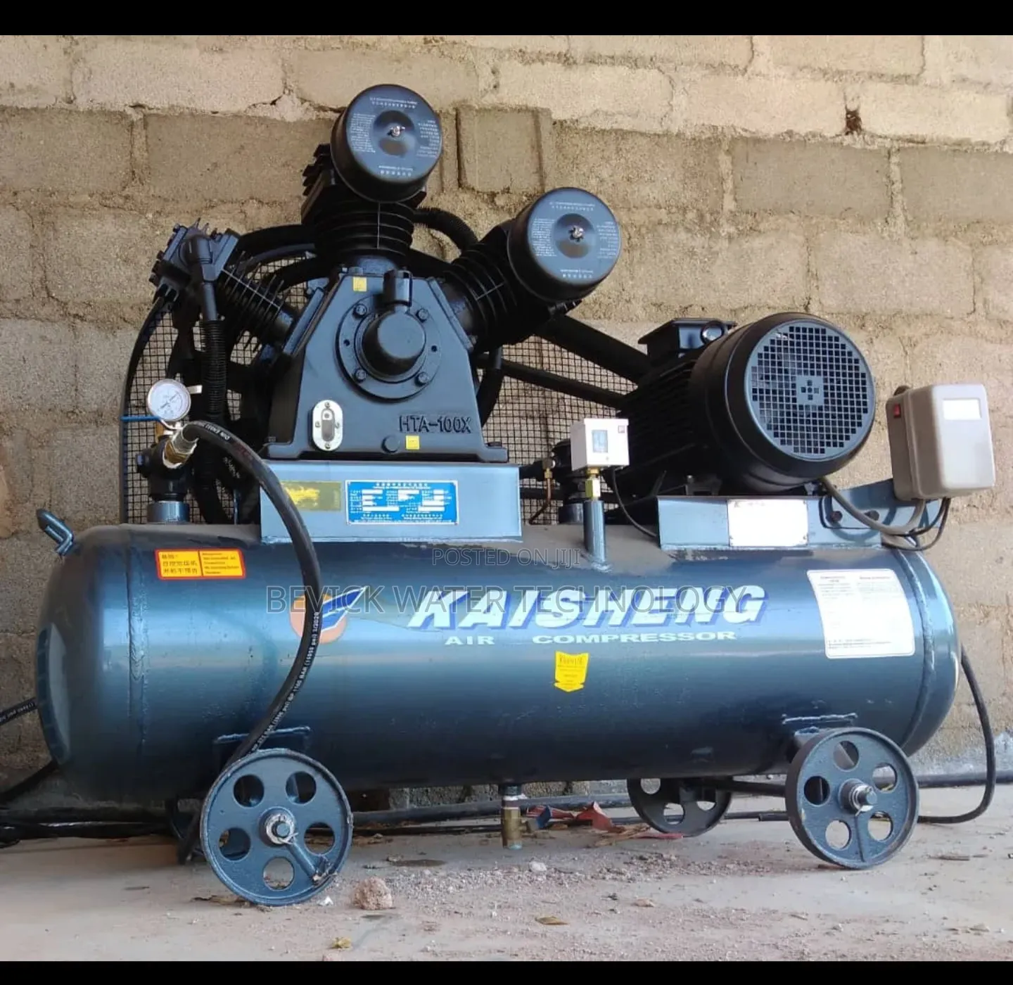 PET Blower Machine and Air Compressor