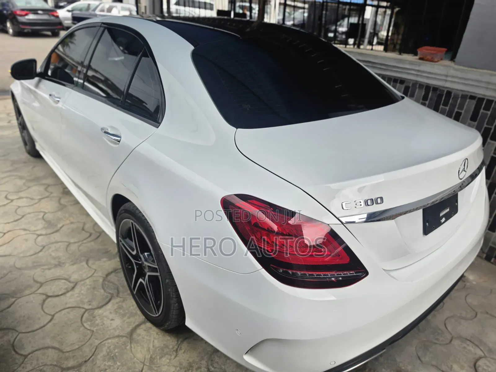 Mercedes-Benz C300 2021 White