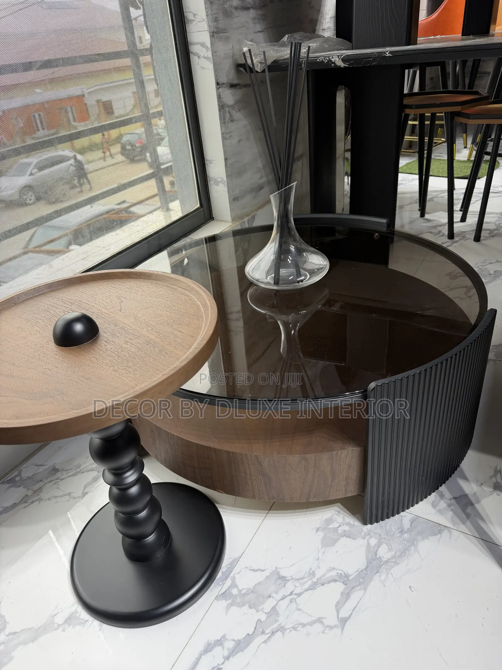 Vintage Style Solid Wood Round Nordic Coffee Table