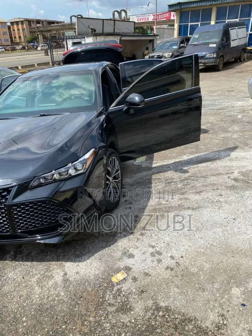 Toyota Avalon 2024 Black