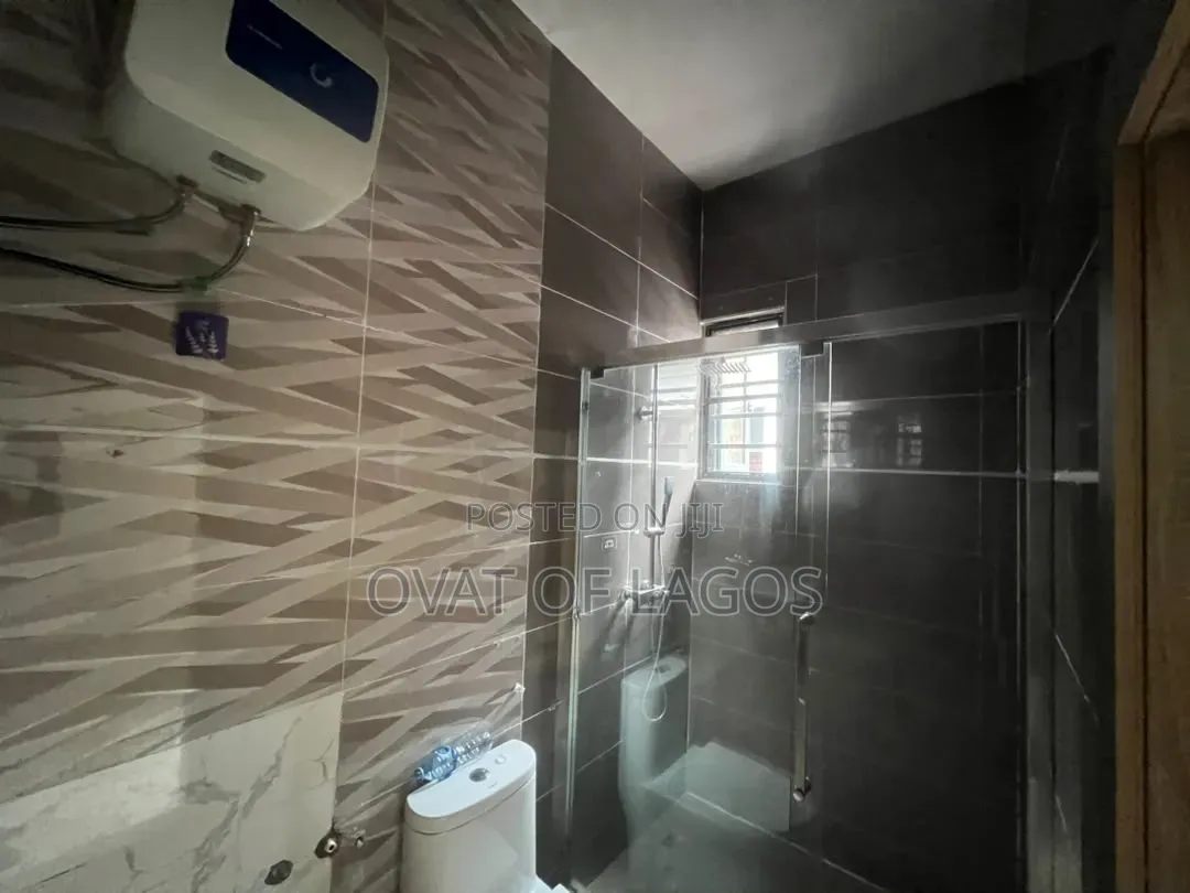 3bdrm Duplex in Harris Drive, VGC / Ajah for rent