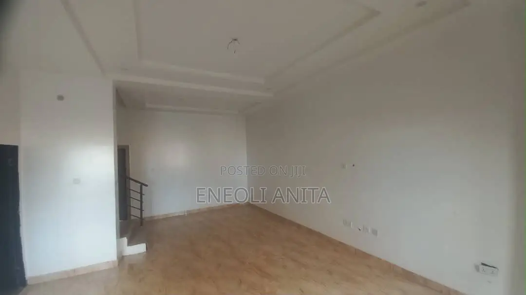 4bdrm Duplex in Guzape District for sale