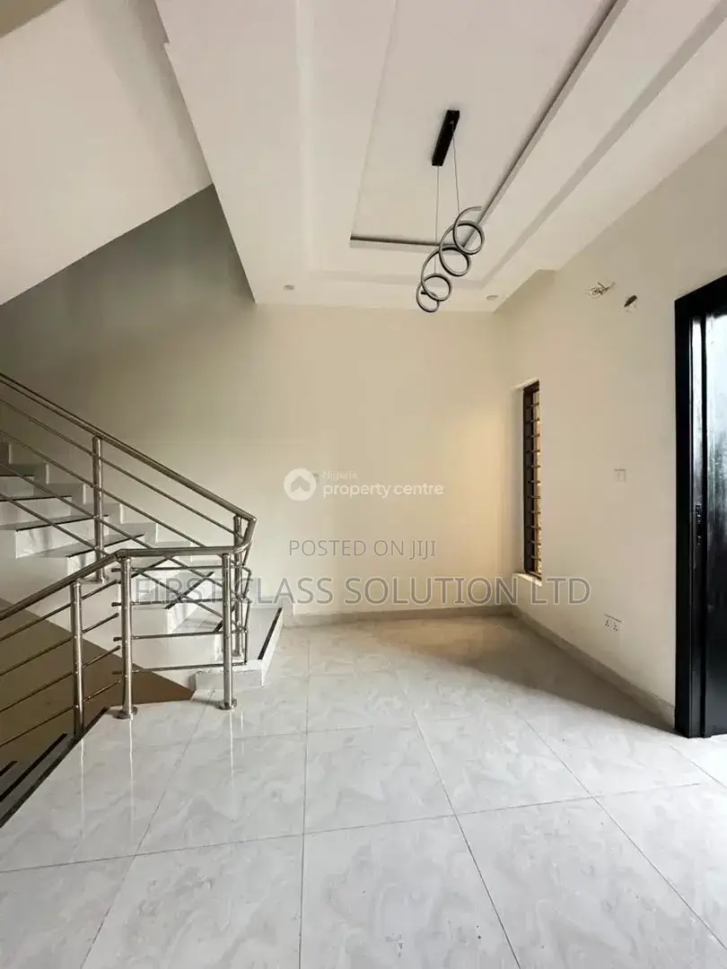 4bdrm Duplex in Lekki Phase 1 for sale