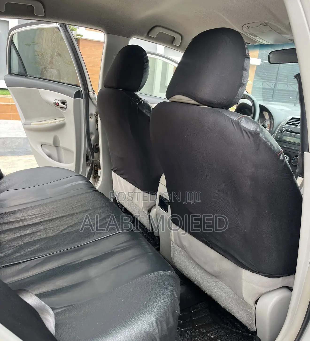Toyota Corolla L 4-Speed Automatic 2013 Silver