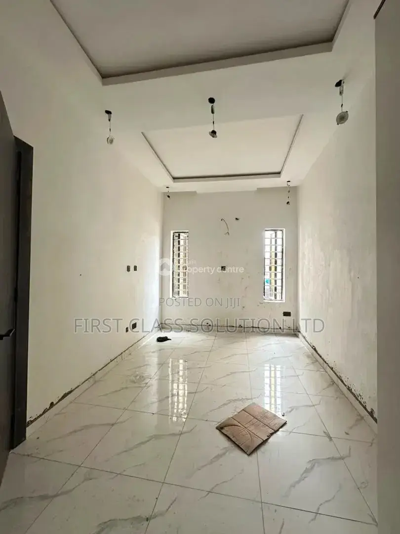 5bdrm Duplex in Lekki Phase 1 for sale