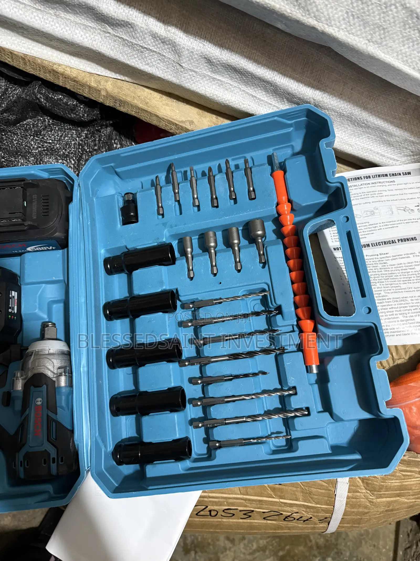 Makita Cordless Impact Wrench 1/2”inchs 