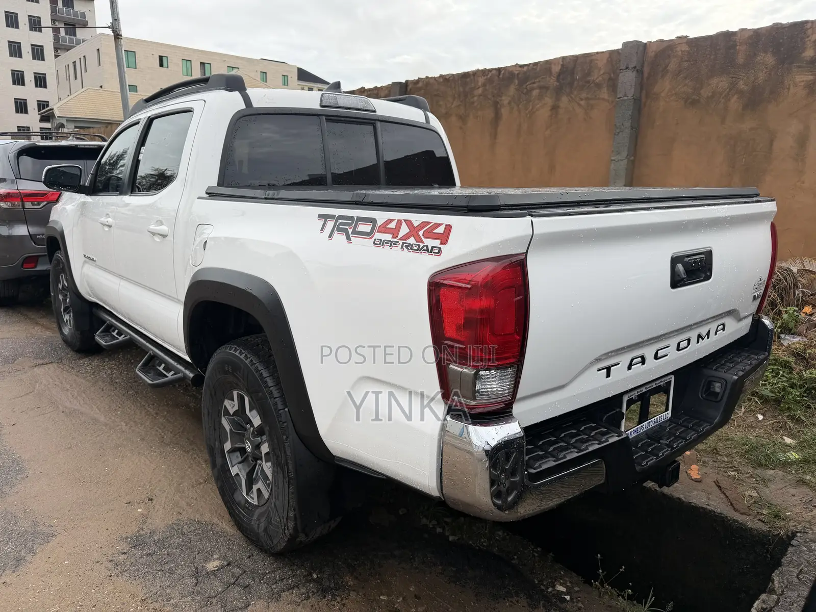 Toyota Tacoma 4dr Double Cab 2016 White