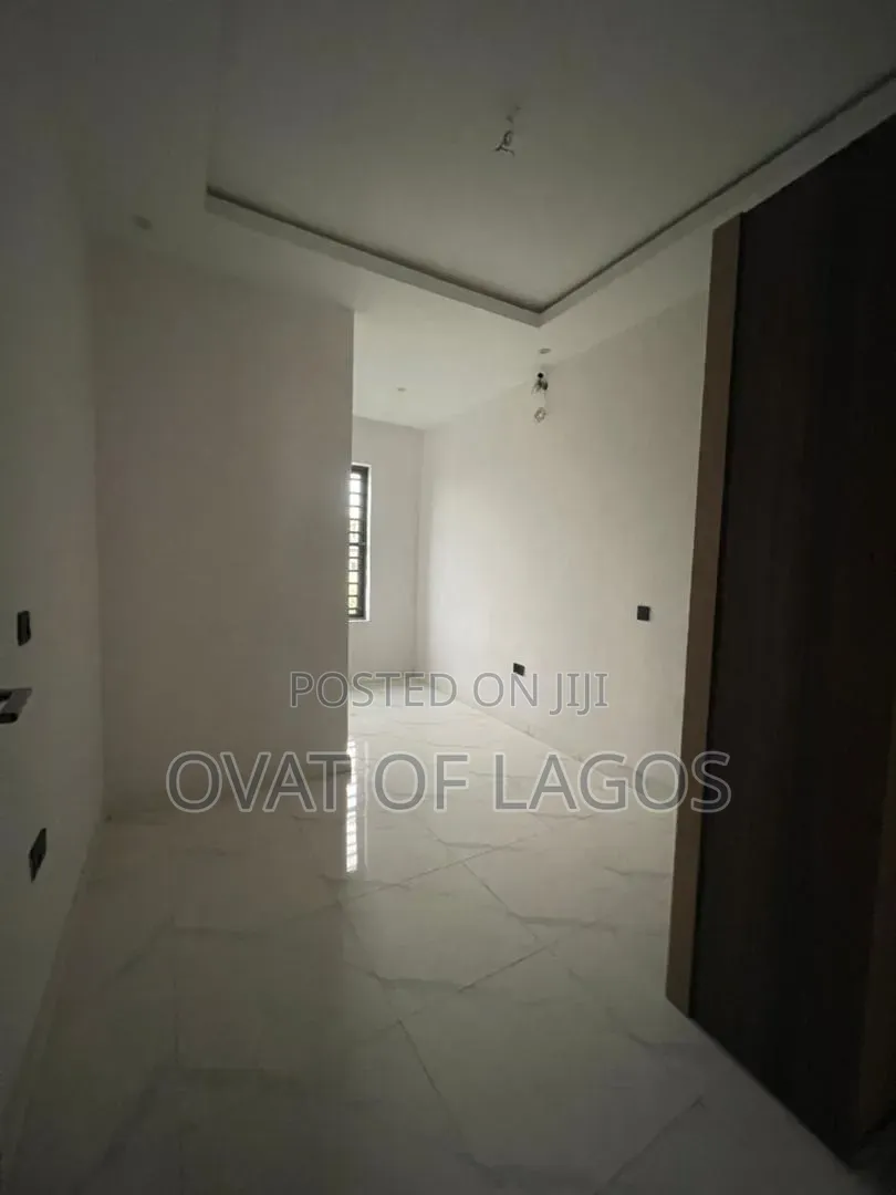 4bdrm Duplex in Abraham Adesanya for sale