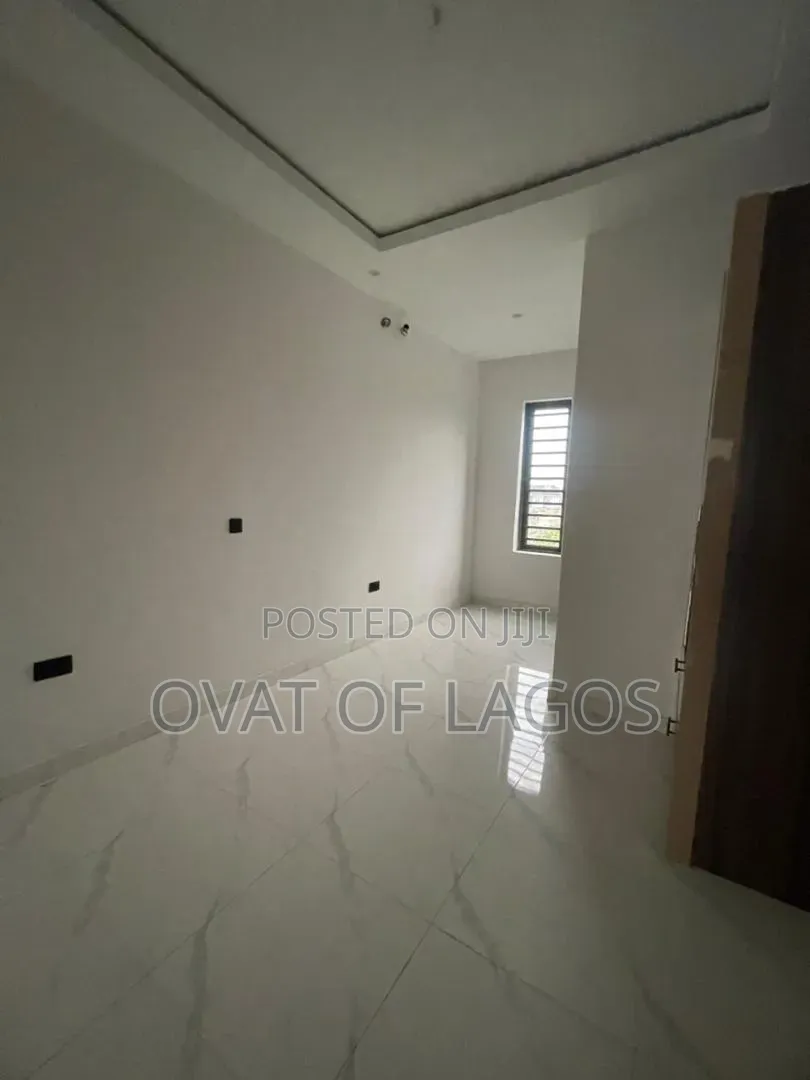 4bdrm Duplex in Abraham Adesanya for sale