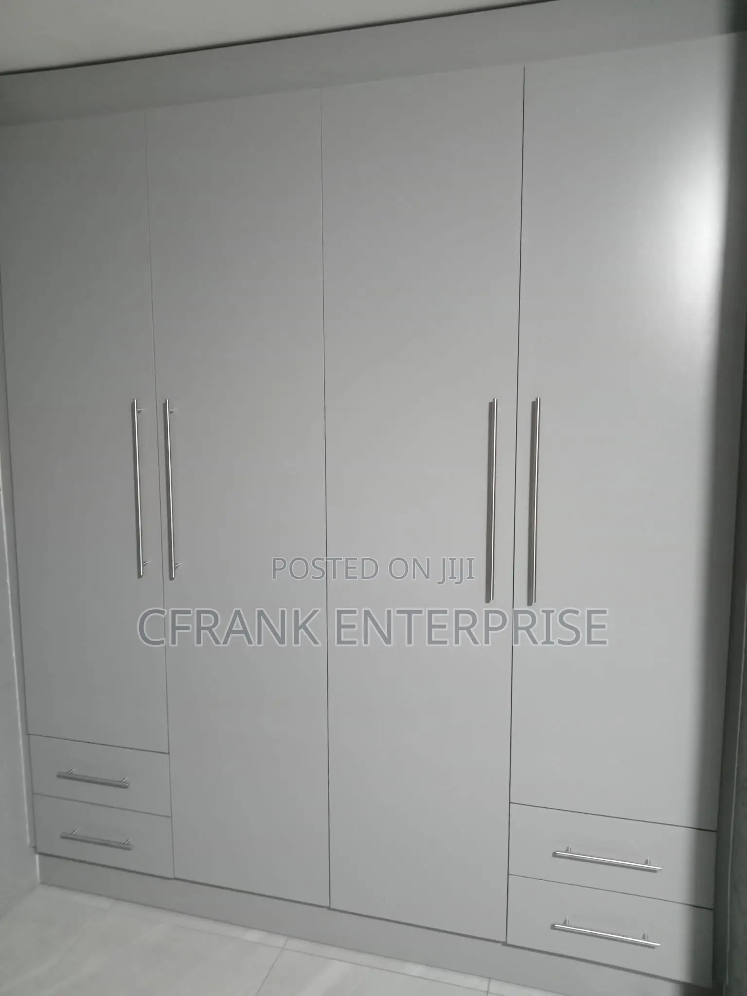 Wardrobe 4ft by 7ft
