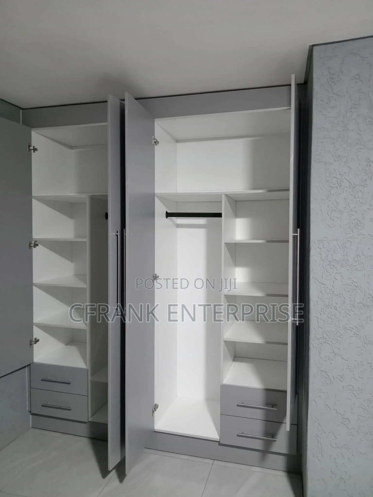 Wardrobe 4ft by 7ft
