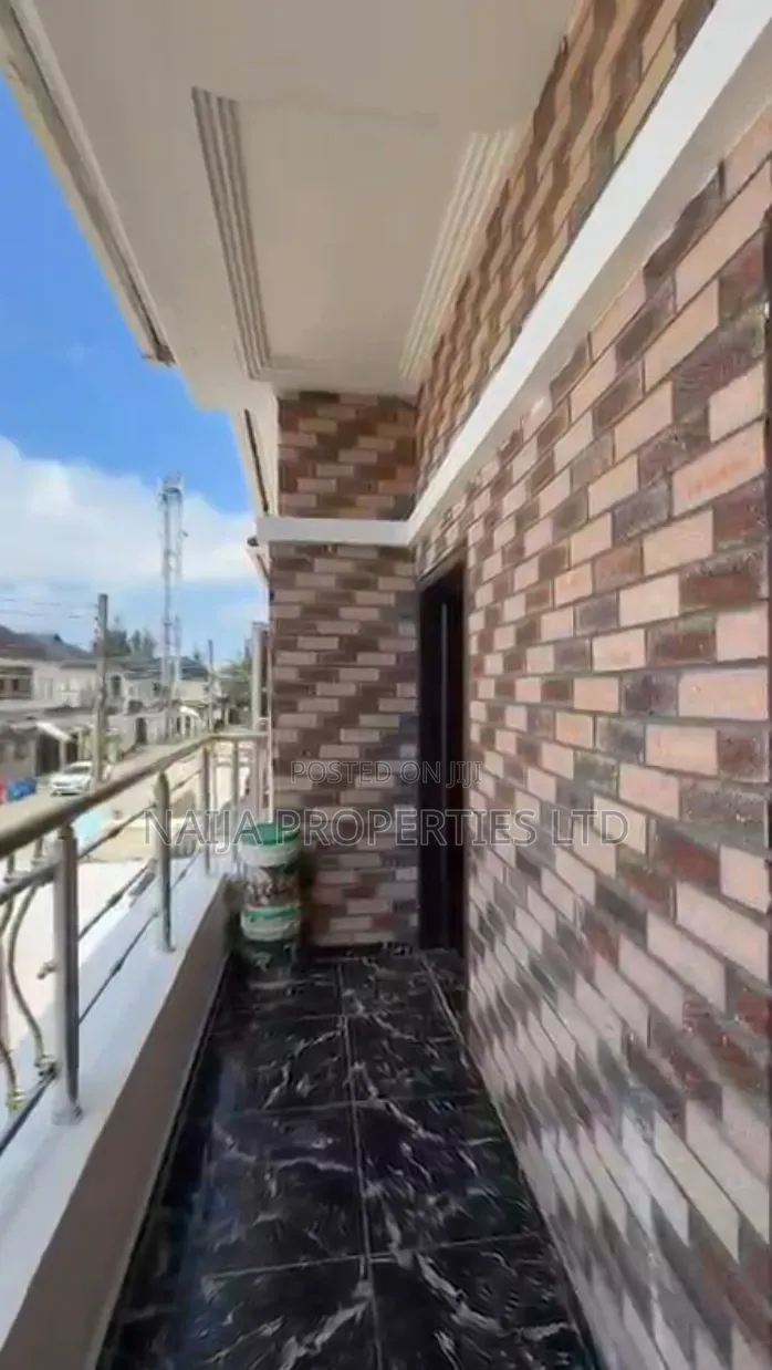 1bdrm Shared Apartment in Lekki County, Ikota for rent
