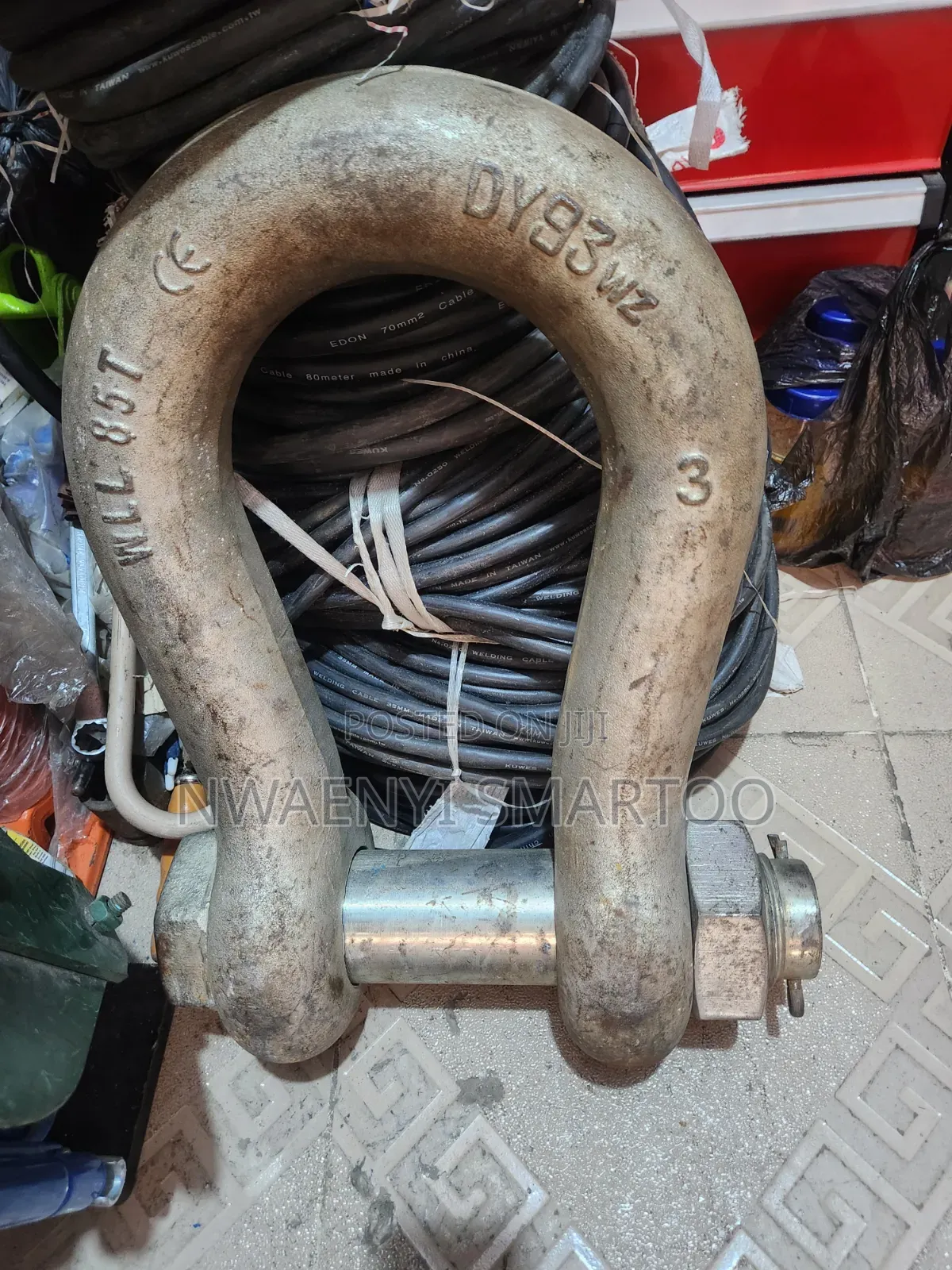 Shackle 85ton Bolt Type