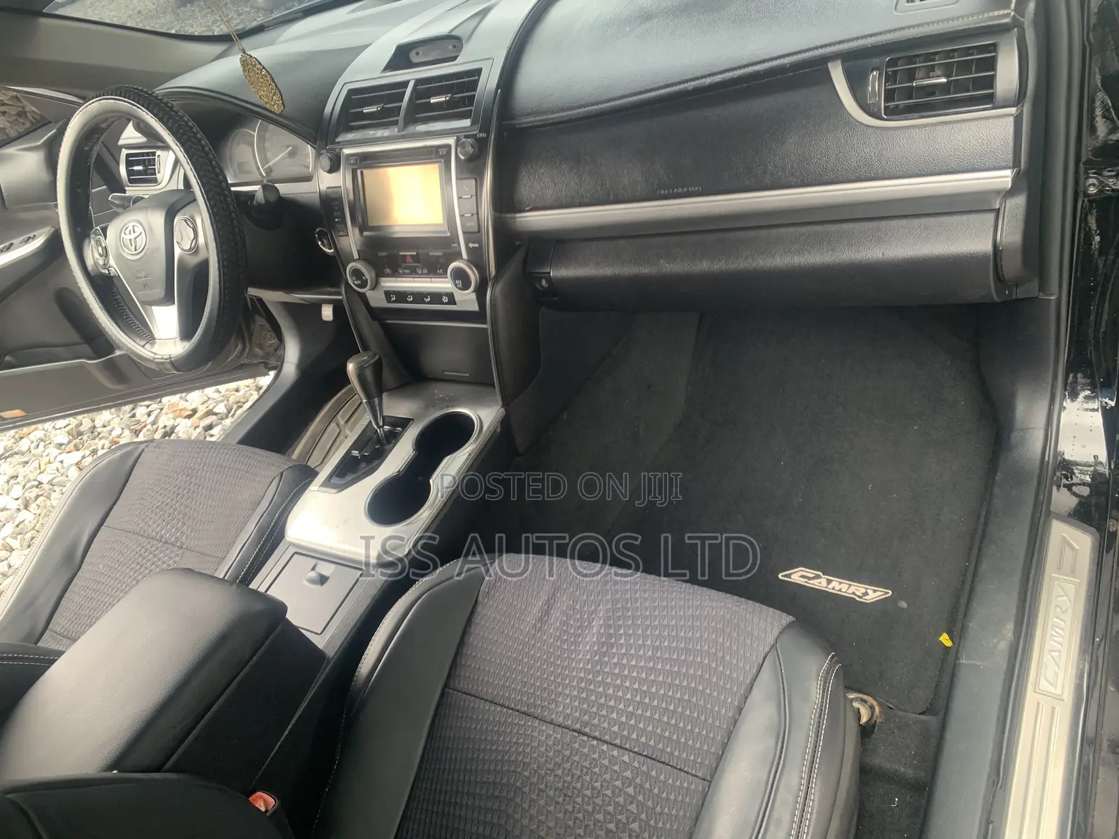 Toyota Camry SE V6 4dr Sedan (3.5L 6cyl 6A) 2013 Black